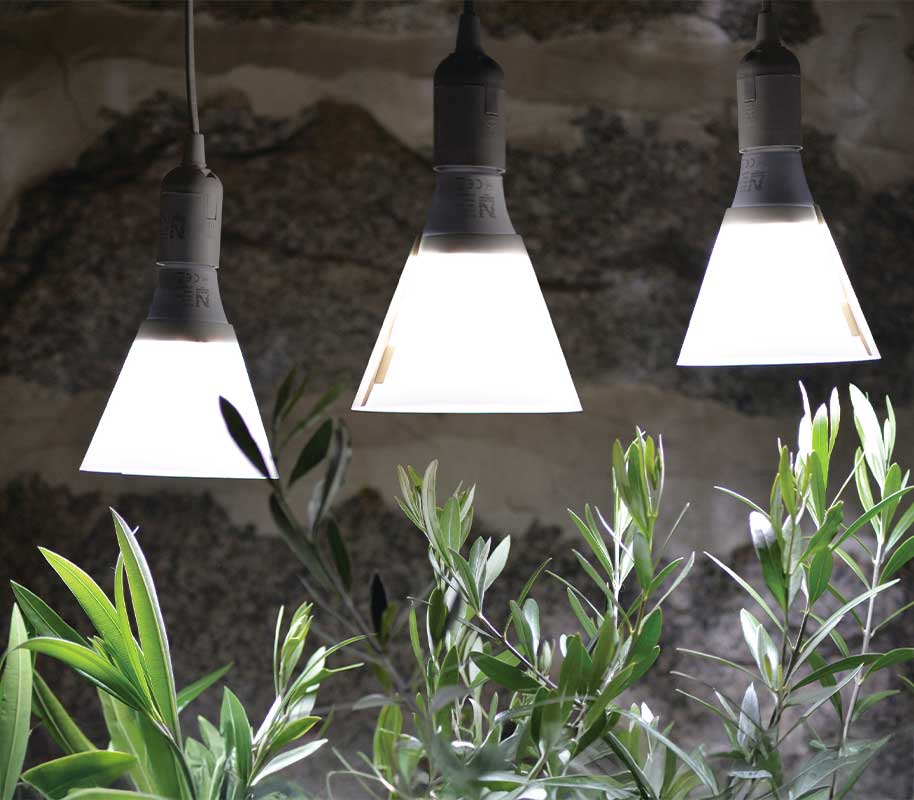 Plantebelysning LED-lampe 15W med skærm